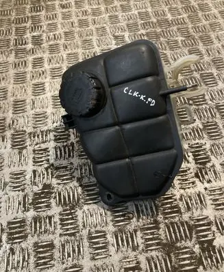 Coolant expansion tank/reservoir