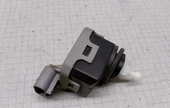 Opel Astra G Headlight level adjustment motor 90590665