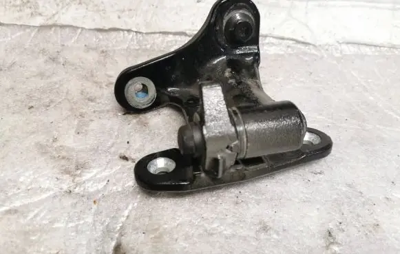Mercedes-Benz B W246 W242 Rear door lower hinge RE142R