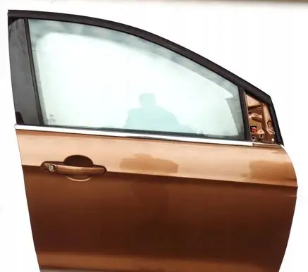 Ford Kuga II Front door