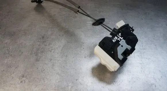 KIA Optima Front door lock