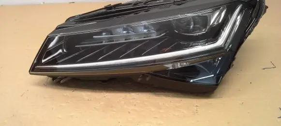 Skoda Superb B8 (3V) Headlight/headlamp 3V1941015D
