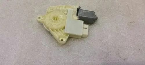 Mercedes-Benz SL R230 Front door window regulator motor 5Q4959812A