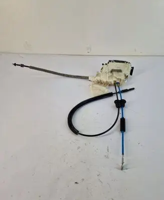 Mercedes-Benz E W212 Rear door lock A2047301435