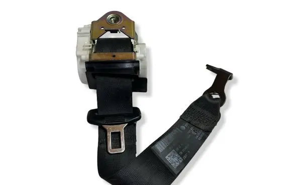 Volkswagen Golf Plus Rear seatbelt 5M0857805