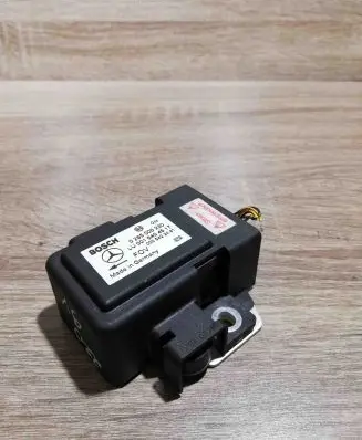 Mercedes-Benz E W210 ESP acceleration yaw rate sensor 0015404517 0265005230 0005422481