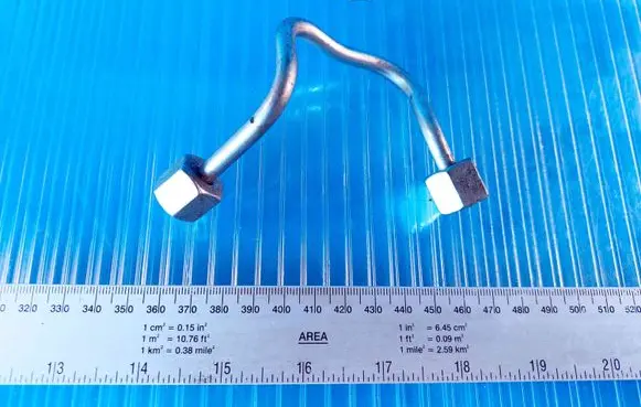 Renault Clio IV Fuel injector supply line/pipe 
