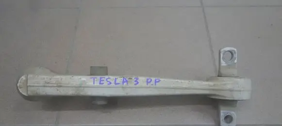 Tesla Model 3 Front control arm 1044341-00-D C63213090030660