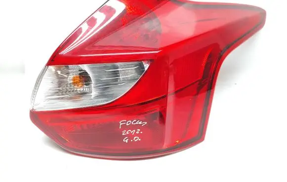 Ford Focus Rear/tail lights BM5113404AK
