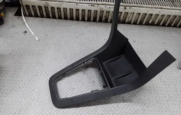 Dodge Avenger Other center console (tunnel) element 1CH11TRMAB
