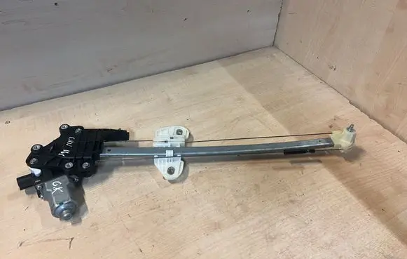 Honda CR-V Rear door window regulator with motor CH09104P CM012360 A047