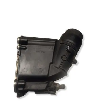 BMW 5 E39 Oil filter mounting bracket 7807799 51750610
