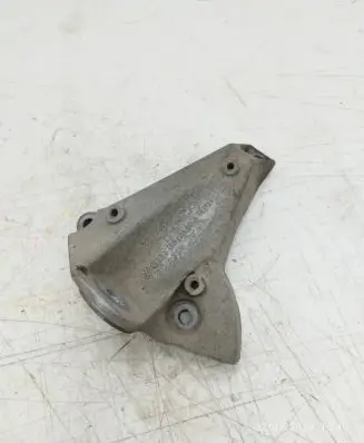 Audi A4 S4 B5 8D Engine mounting bracket 8D0399113AC