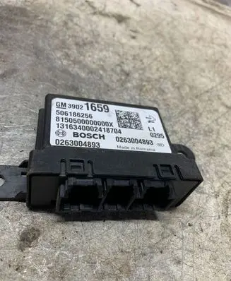 Opel Zafira C Parking PDC control unit/module 39021659