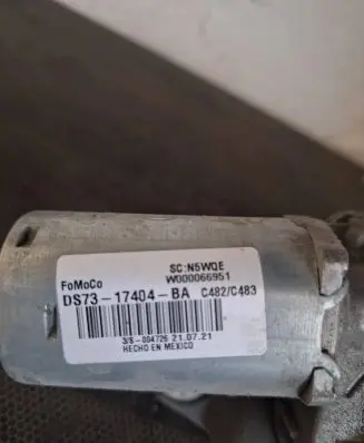 Ford Escape IV Rear window wiper motor DS7317404BA W000066951 C482C483