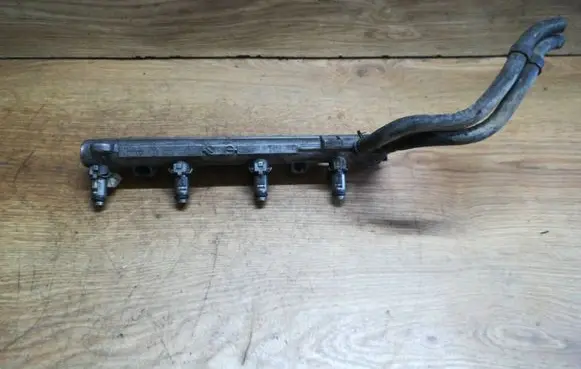 Seat Leon (1M) Fuel injectors set 036133319