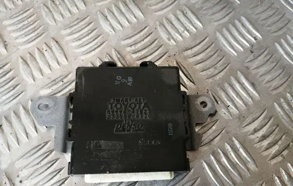 Toyota Prius (XW20) CAS control unit/module 8999047023 2325000320