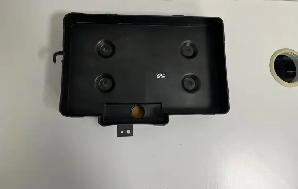 Battery tray