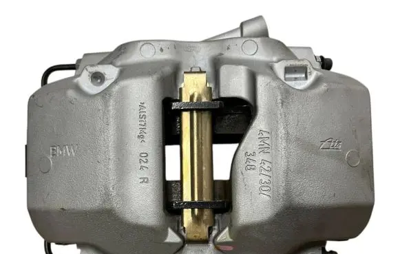 BMW X6 G06 Front brake caliper 6883484 6885840 34116883484