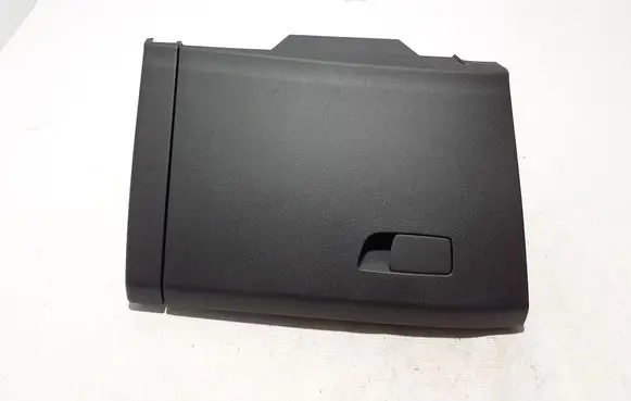 Glove box