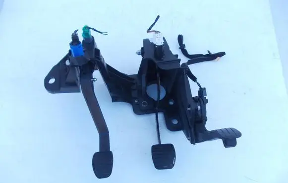 Renault Master III Accelerator throttle pedal 180101626R 070108H 180101626RC