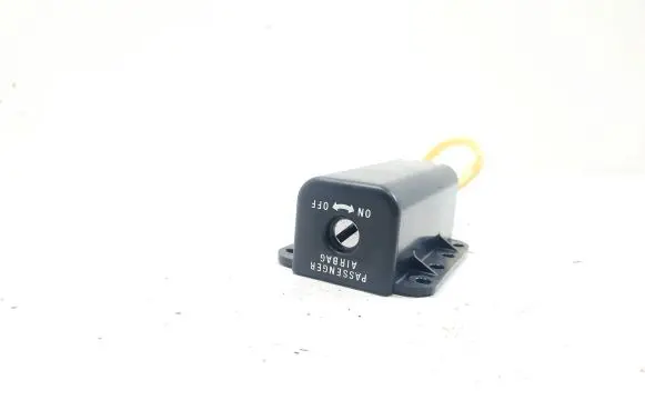 Mitsubishi Lancer VIII Passenger airbag on/off switch 8610A054