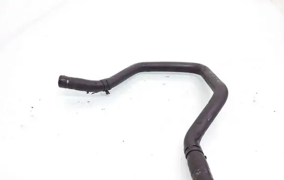 Volkswagen PASSAT B5.5 Engine coolant pipe/hose 8D0121107M