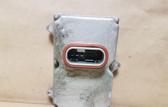 Audi A8 S8 D3 4E Headlight ballast module Xenon 5DF008279 4E0907813
