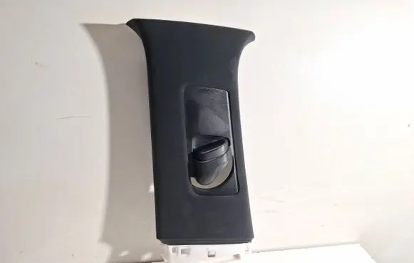(B) pillar trim (top)