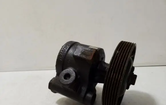 Renault Megane I Power steering pump 26045349 7700840803A