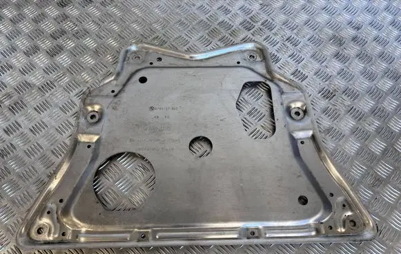 BMW X6 M Engine splash shield/under tray 6788727