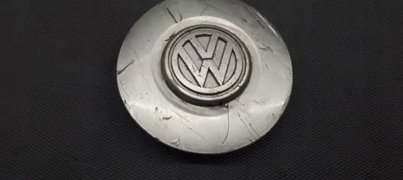 Volkswagen Polo III 6N 6N2 6NF R13 wheel hub/cap/trim 1H0601149A