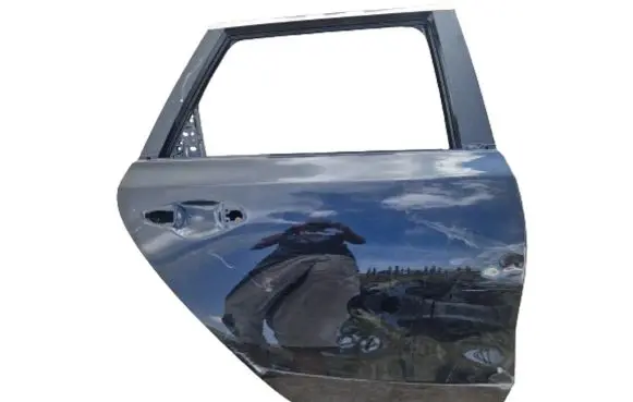 KIA Ceed Rear door