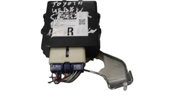 Toyota Urban Cruiser (XP110) Light relay 8281052060 0617005040