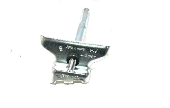 Audi Q7 4L Battery bracket 7L0915138C