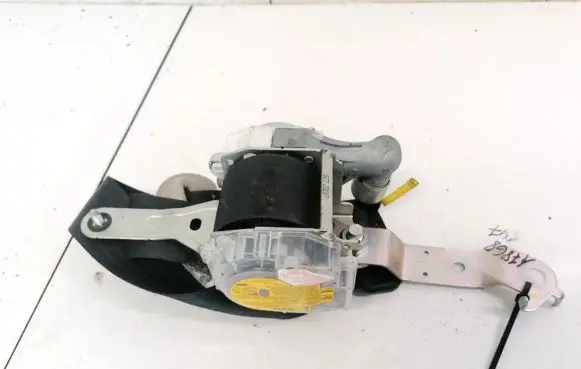 Subaru Outback Front seatbelt