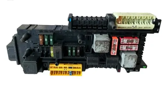 Mercedes-Benz C W204 Comfort/convenience module 2045458201 2045456132 5DK00922527