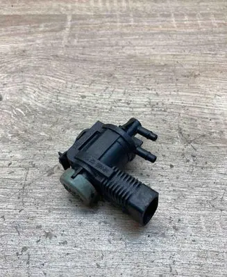 Volkswagen Bora Turbo solenoid valve 1J0906283C