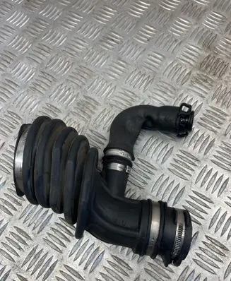 Volvo V50 Air intake hose/pipe 72100865