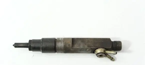 Audi A6 S6 C4 4A Fuel injector 046130201E