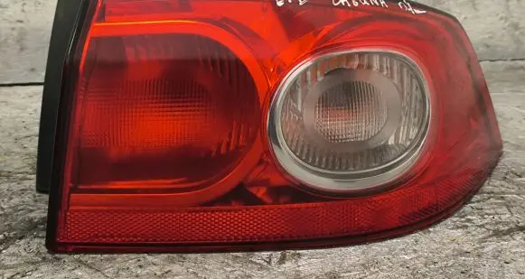 Renault Laguna II Rear/tail lights 04031