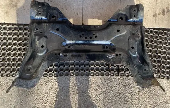 Citroen C4 Grand Picasso Front subframe