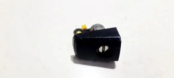 Chevrolet Captiva Front door lock (next to the handle) 