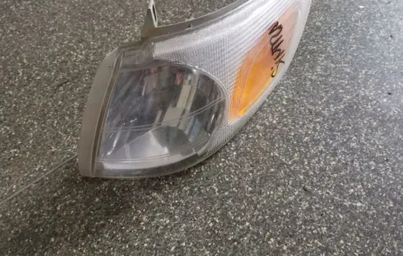 Opel Sintra Front indicator light 16521703
