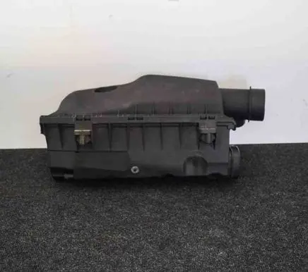 Mercedes-Benz C W203 Air filter box