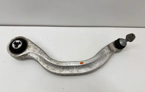 Tesla Model 3 Front lower control arm/wishbone 104435900A