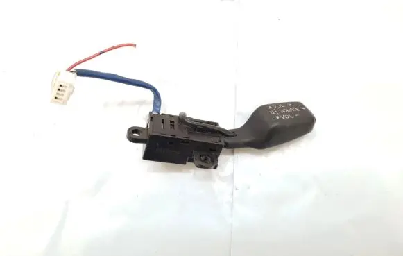 Mazda Premacy Sound control switch 138-0X33