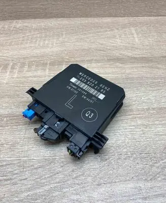 Mercedes-Benz E W212 Door control unit/module 2038202185 351369 Used