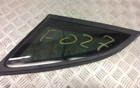 Audi Q3 8U Rear windscreen/windshield window 43R006723 E000255