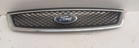 Ford Focus Front bumper upper radiator grill 4M518200A